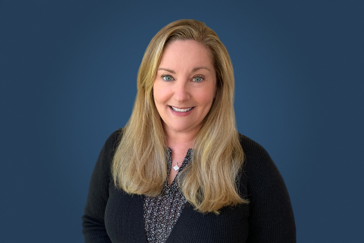 Tracy Burns Headshot